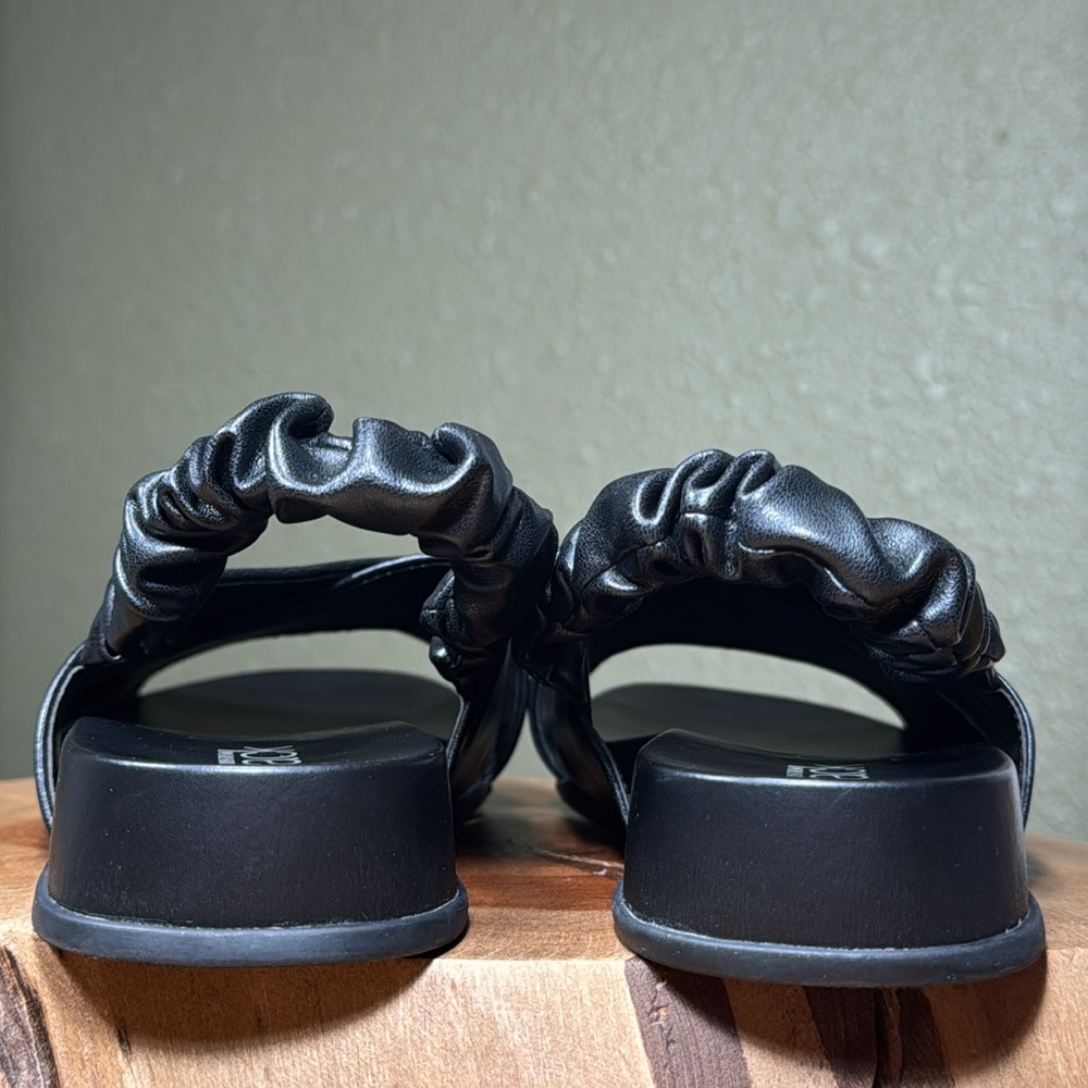 NORDSTROM RACK ELASTIC RUCHE SLING BACK SANDALS - Picture 7 of 12